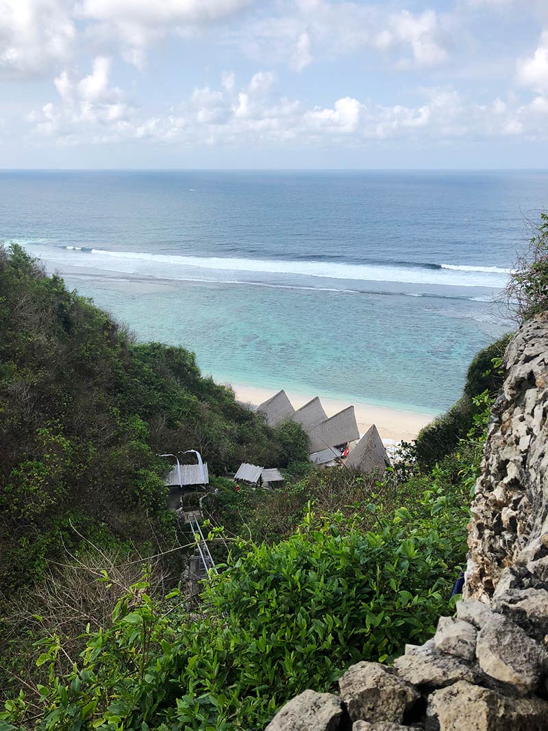 Review of Sundays Beach Club in Bali | The Beach Club Guide